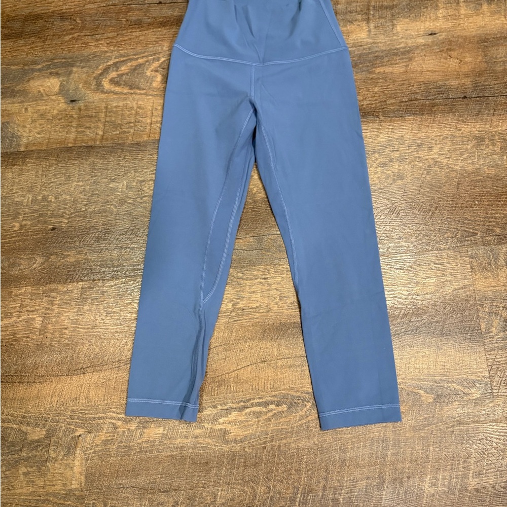 Lululemon 3/4 Length Blue Align Leggings Size 4 ** WORN ONCE- LIKE NEW!! ✨